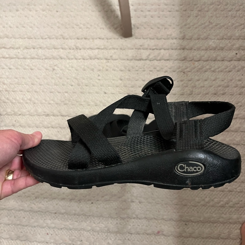 Shoes - Picture 2 of 5
